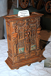 Armoire d'armures, époque Renaissance, Salon du modélisme Moriva à Rillieux la Pape