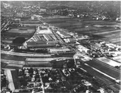 La zone industrielle PERICA vers 1975 à Rillieux la Pape